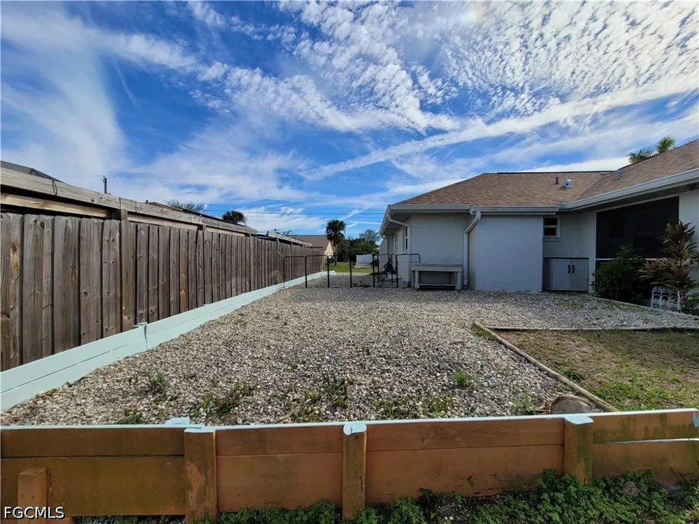 Van Nuys Circle Port Charlotte, FL 33948