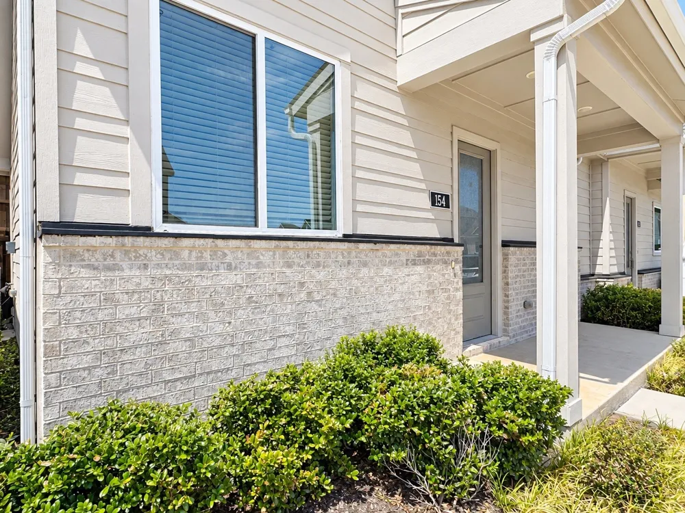 760 W Bedford Euless Road #206 Hurst, TX 76053