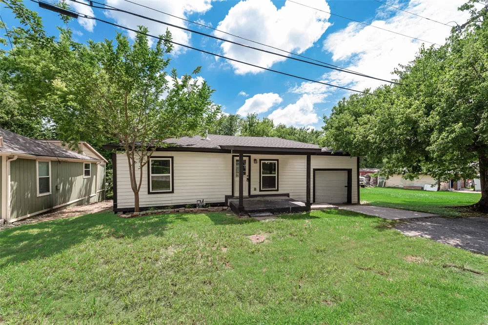 105 Weaver Street Forney, TX 75126