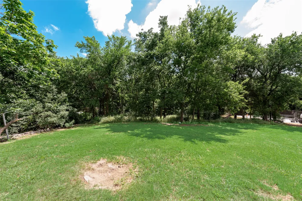 105 Weaver Street Forney, TX 75126