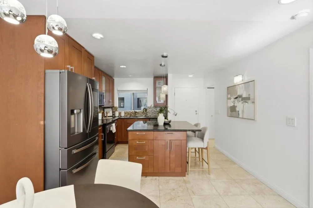 320 Peninsula Avenue #211 San Mateo, CA 94401
