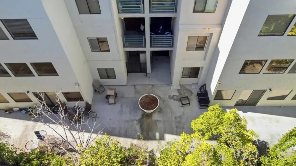 320 Peninsula Avenue #211 San Mateo, CA 94401