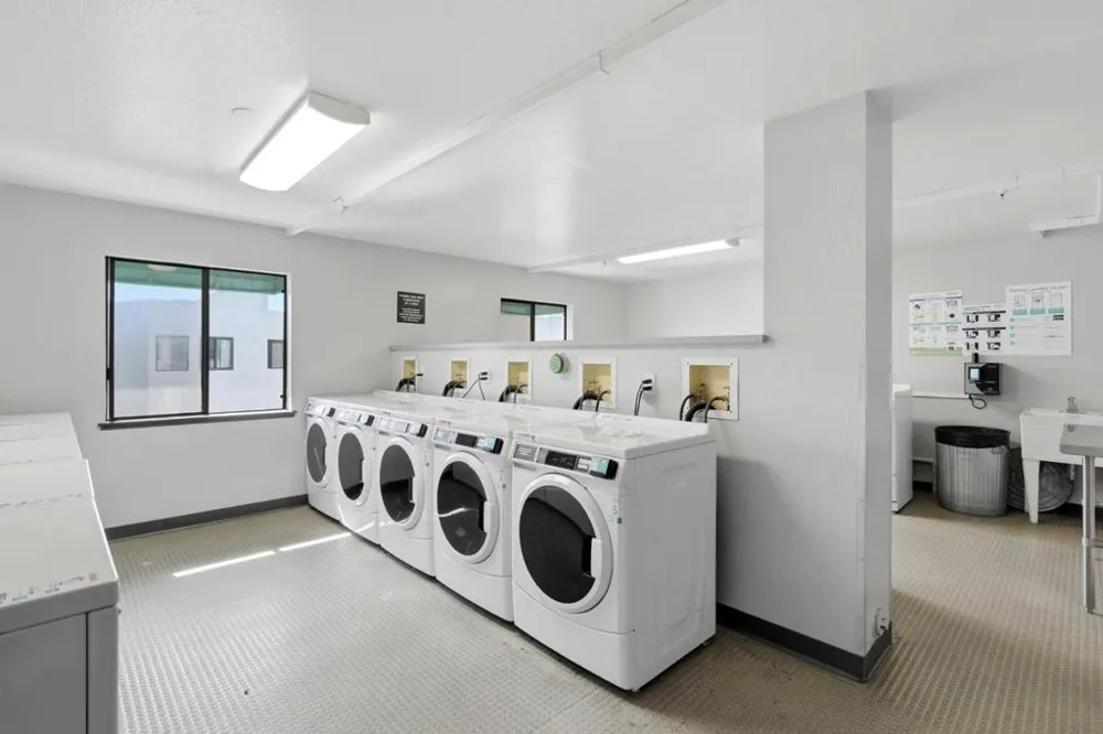 320 Peninsula Avenue #211 San Mateo, CA 94401