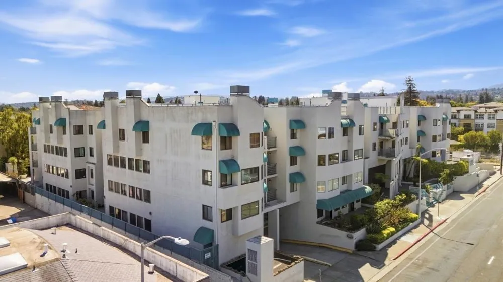 320 Peninsula Avenue #211 San Mateo, CA 94401