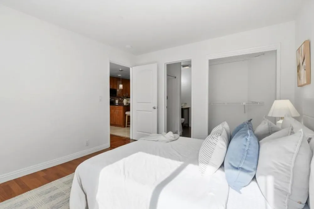 320 Peninsula Avenue #211 San Mateo, CA 94401