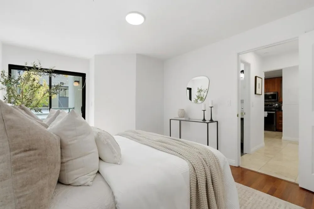 320 Peninsula Avenue #211 San Mateo, CA 94401