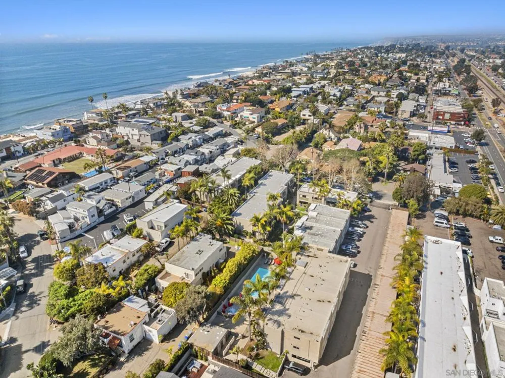 155 W Glaucus #C Encinitas, CA 92024