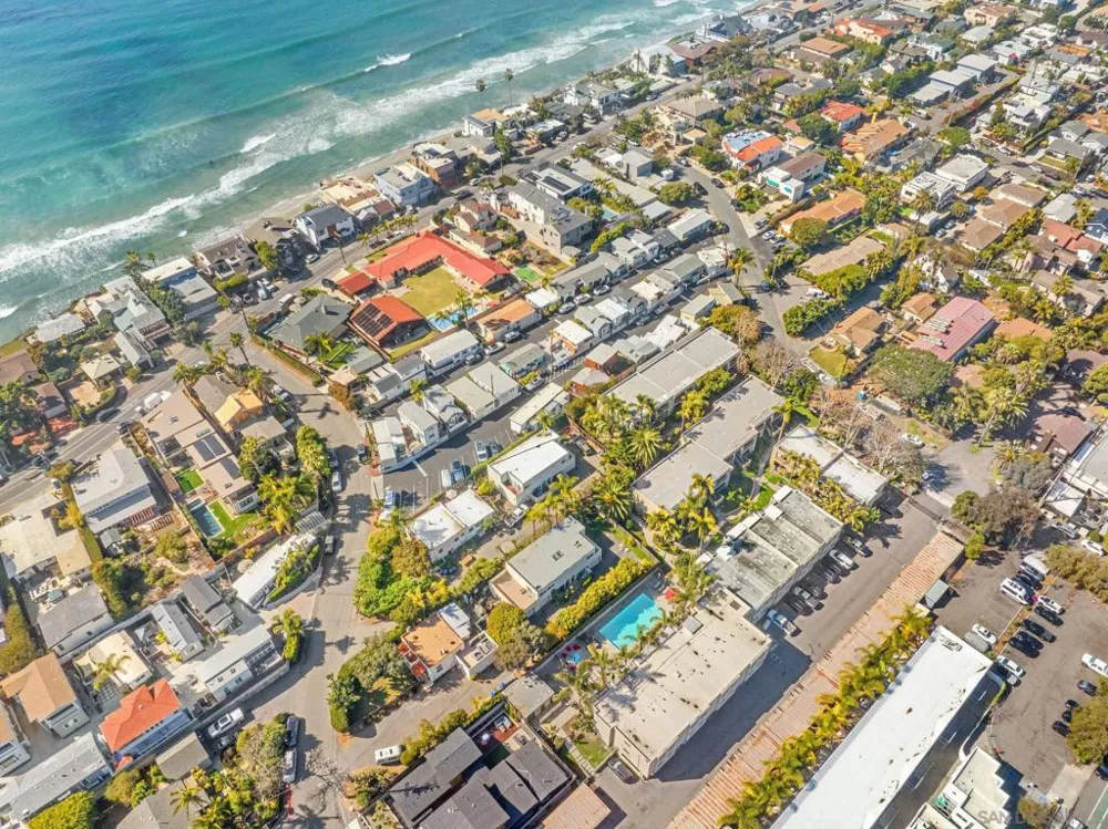155 W Glaucus #C Encinitas, CA 92024