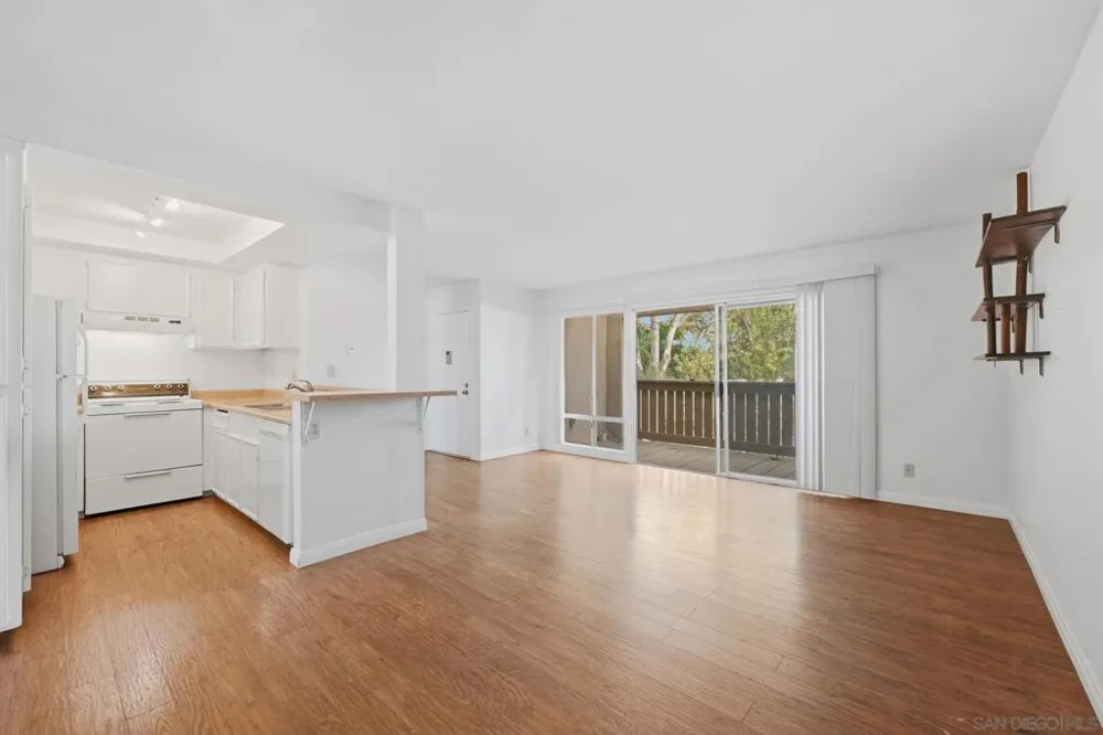 155 W Glaucus #C Encinitas, CA 92024