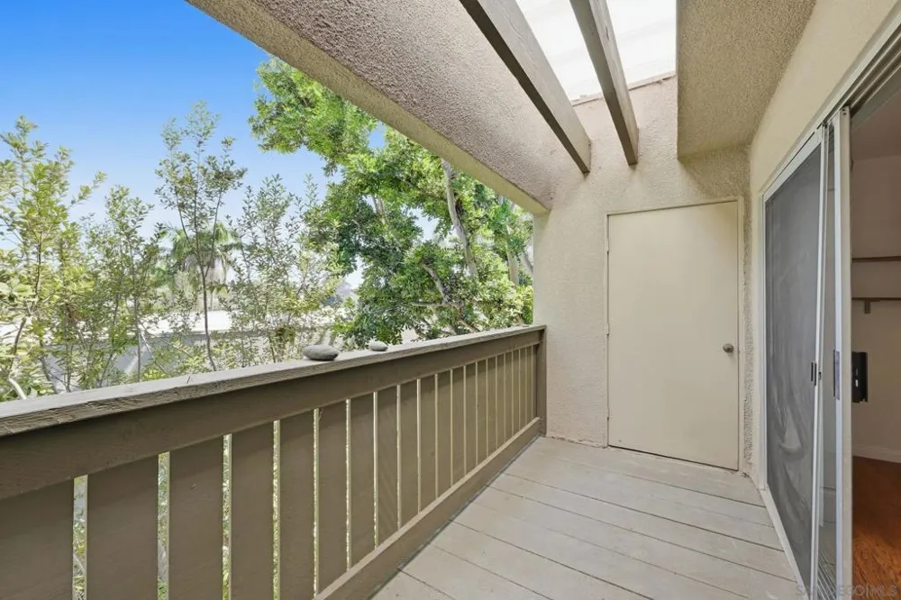 155 W Glaucus #C Encinitas, CA 92024