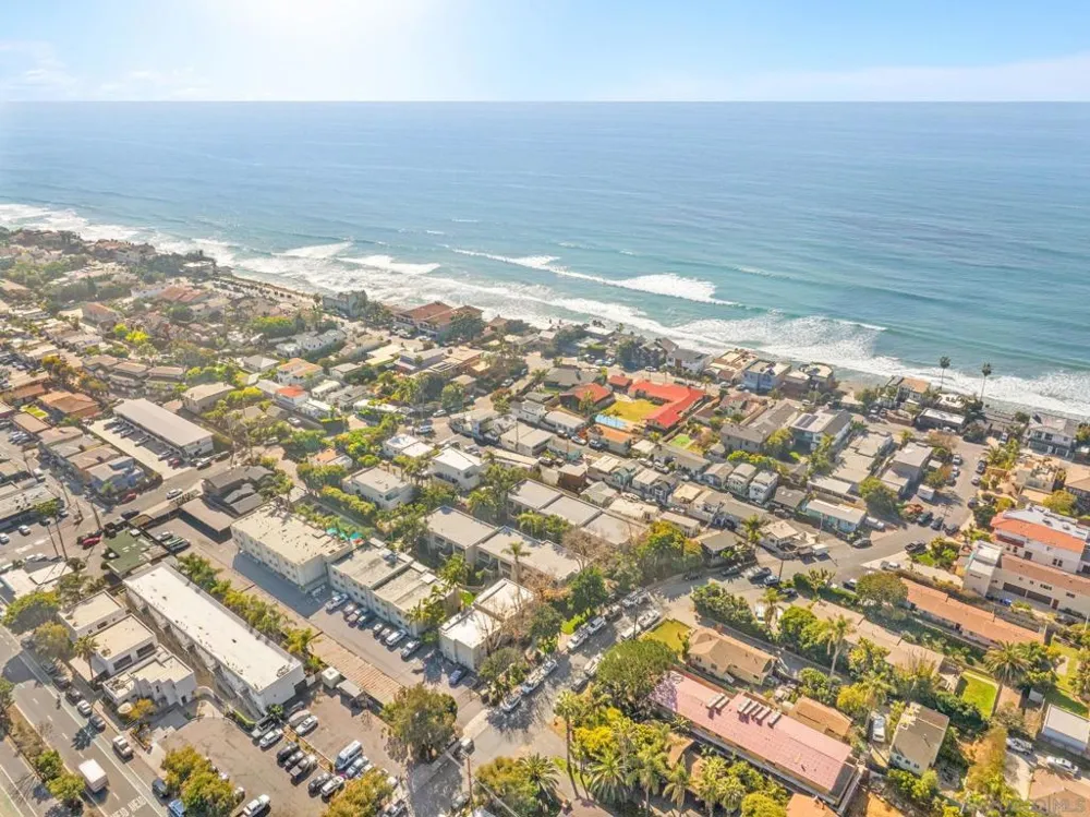 155 W Glaucus #C Encinitas, CA 92024