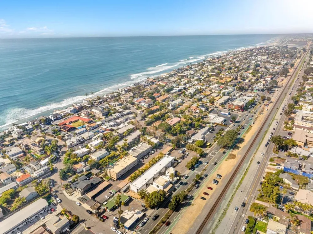 155 W Glaucus #C Encinitas, CA 92024