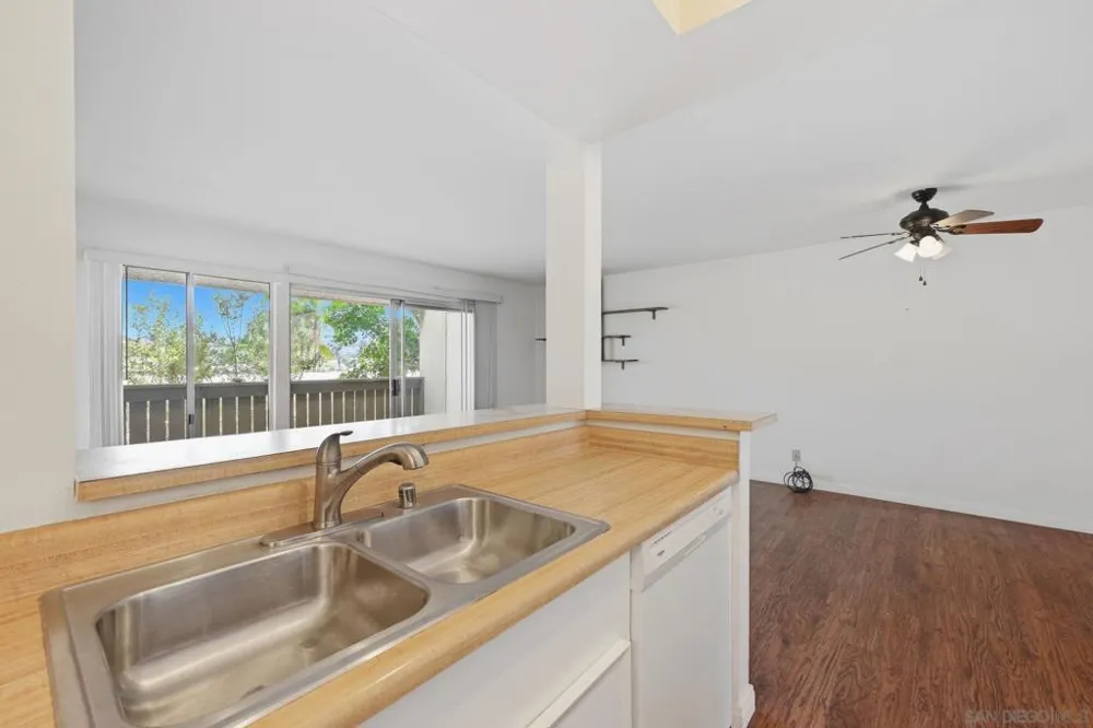 155 W Glaucus #C Encinitas, CA 92024