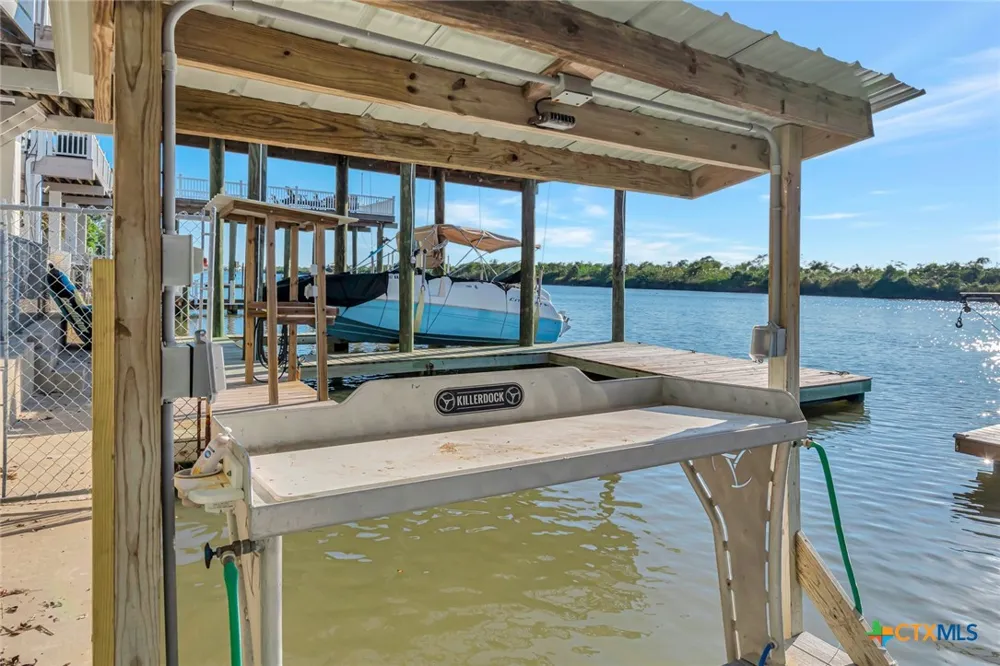 223 PR 670 Matagorda, TX 77457