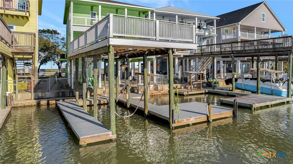 223 PR 670 Matagorda, TX 77457