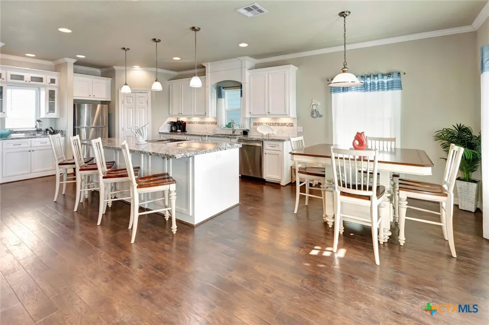 223 PR 670 Matagorda, TX 77457