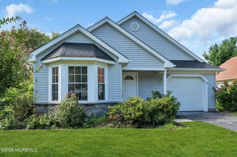 4 Oakmont Road