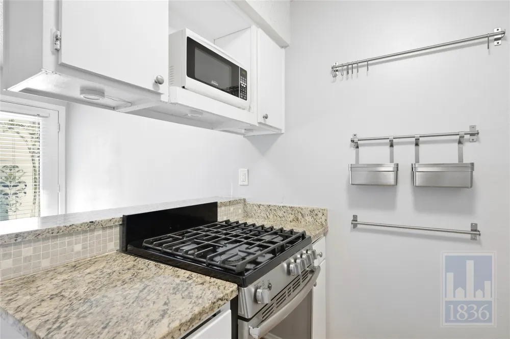 1111 W 10th Street #209 Austin, TX 78703
