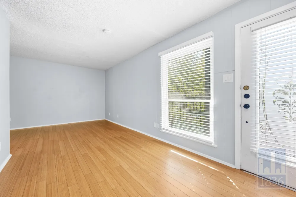 1111 W 10th Street #209 Austin, TX 78703