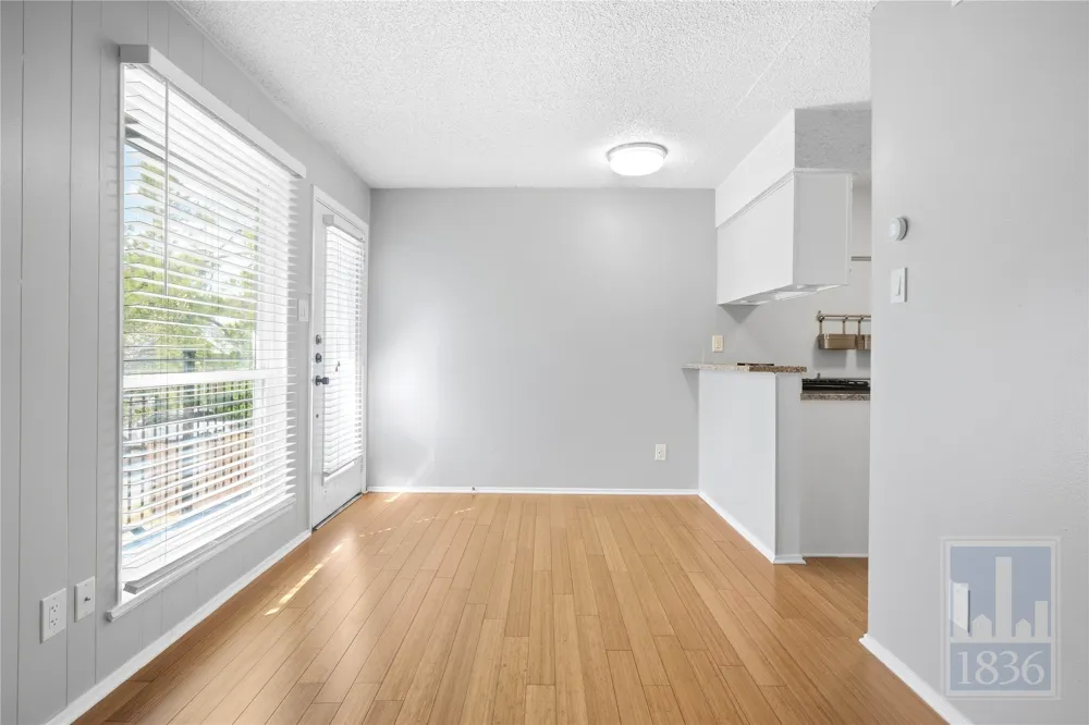 1111 W 10th Street #209 Austin, TX 78703