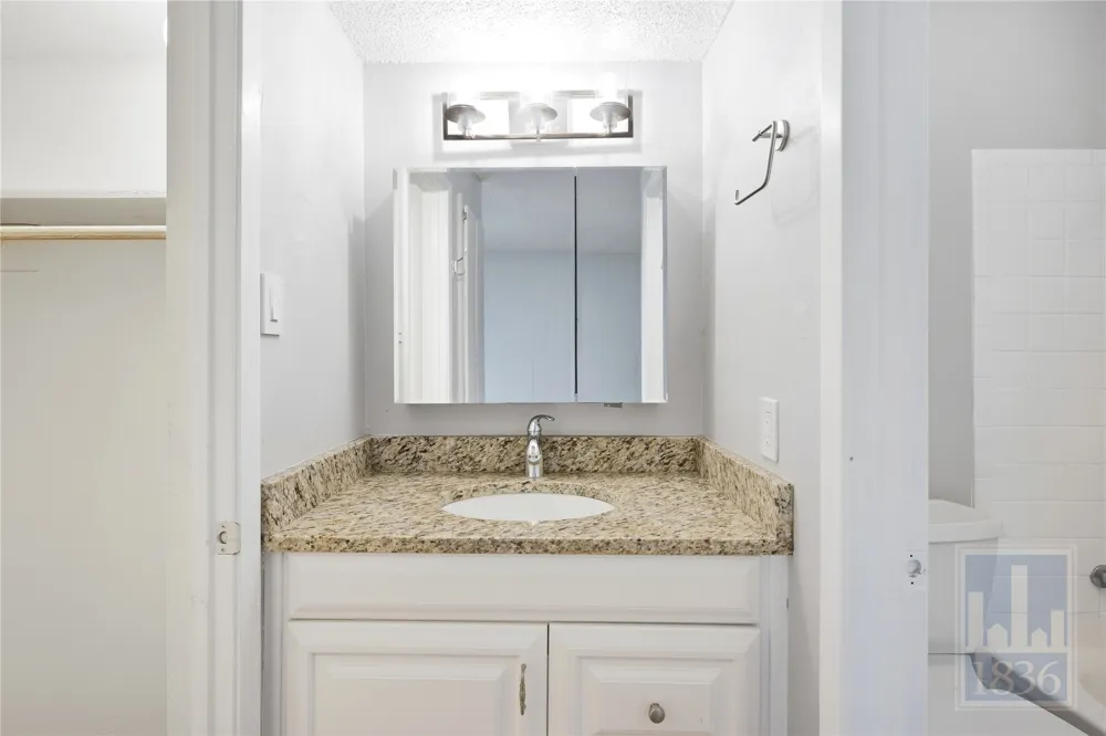 1111 W 10th Street #209 Austin, TX 78703