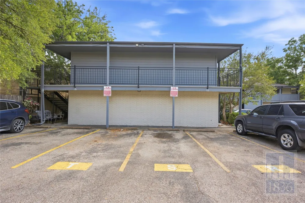 1111 W 10th Street #209 Austin, TX 78703
