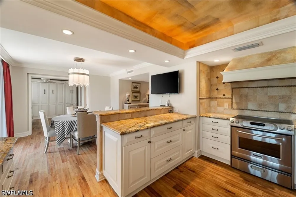 Gulf Shore Drive #200 Naples, FL 34108
