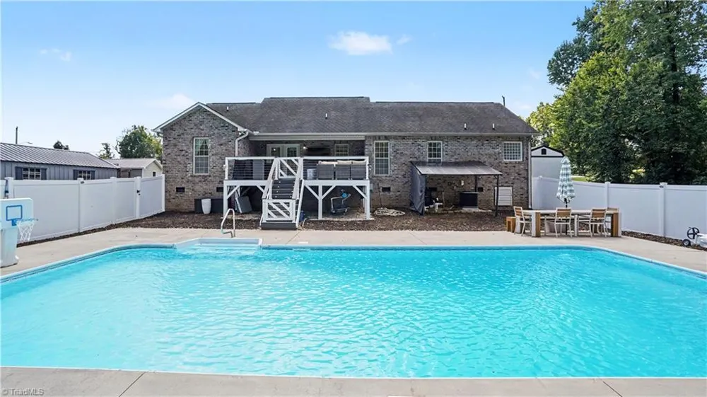 504 Evergreen Trail Thomasville, NC 27360