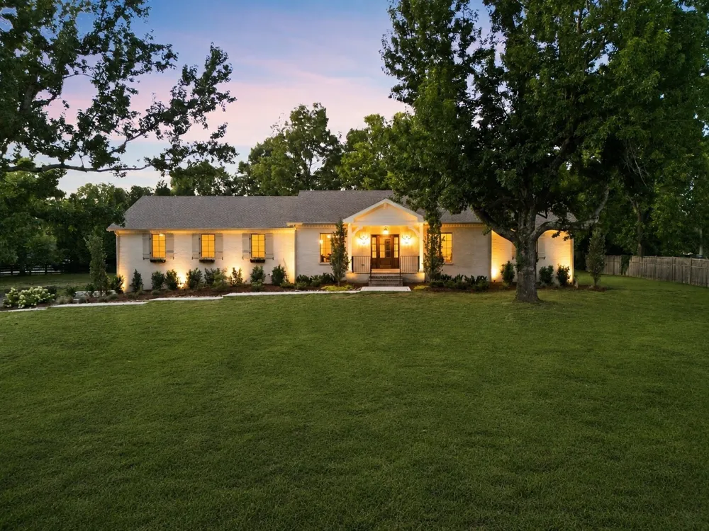 1214 Hunters Trail Dr Franklin, TN 37069