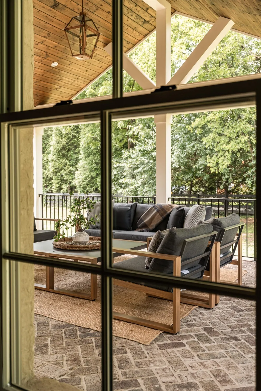 1214 Hunters Trail Dr Franklin, TN 37069