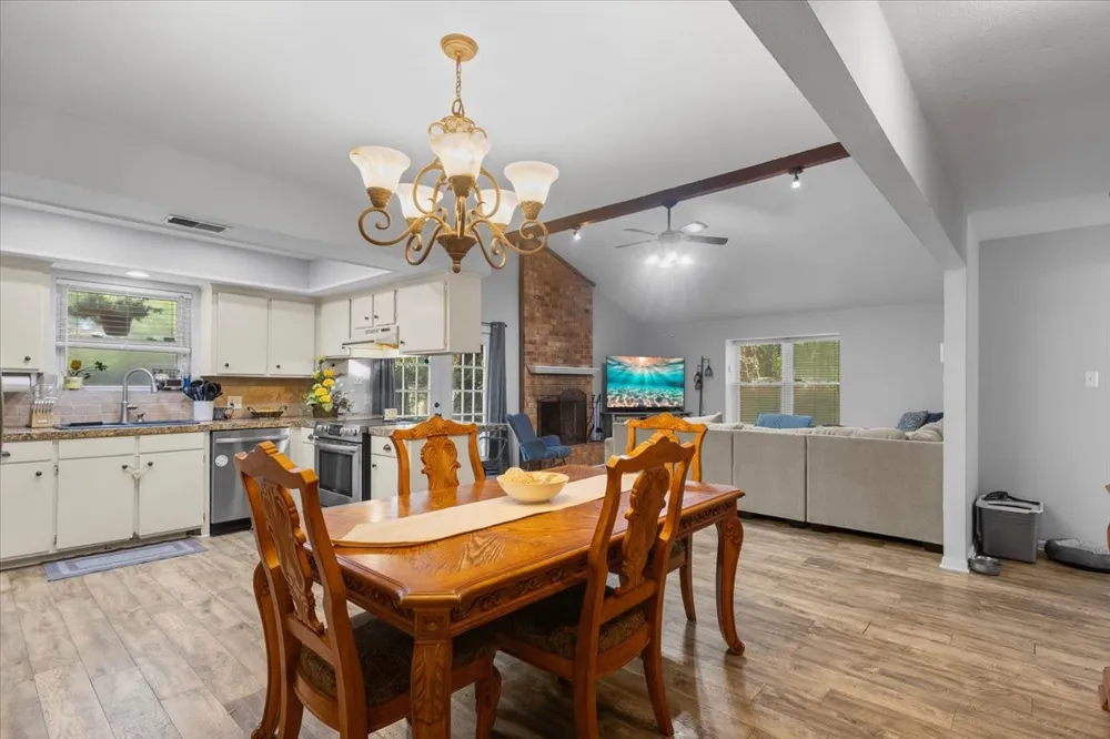 300 Synterra Lindale, TX 75771