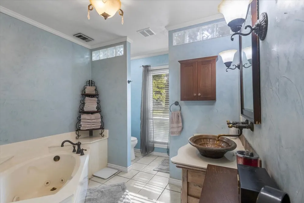 300 Synterra Lindale, TX 75771