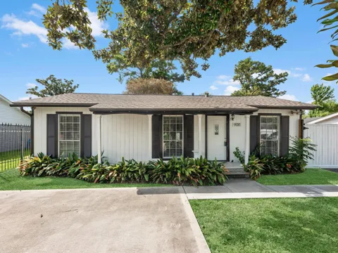 9011 Kerrwood Lane