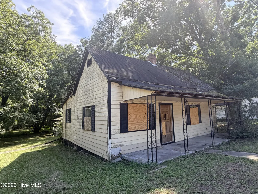 1219 E Holly Street Rocky Mount, NC 27801