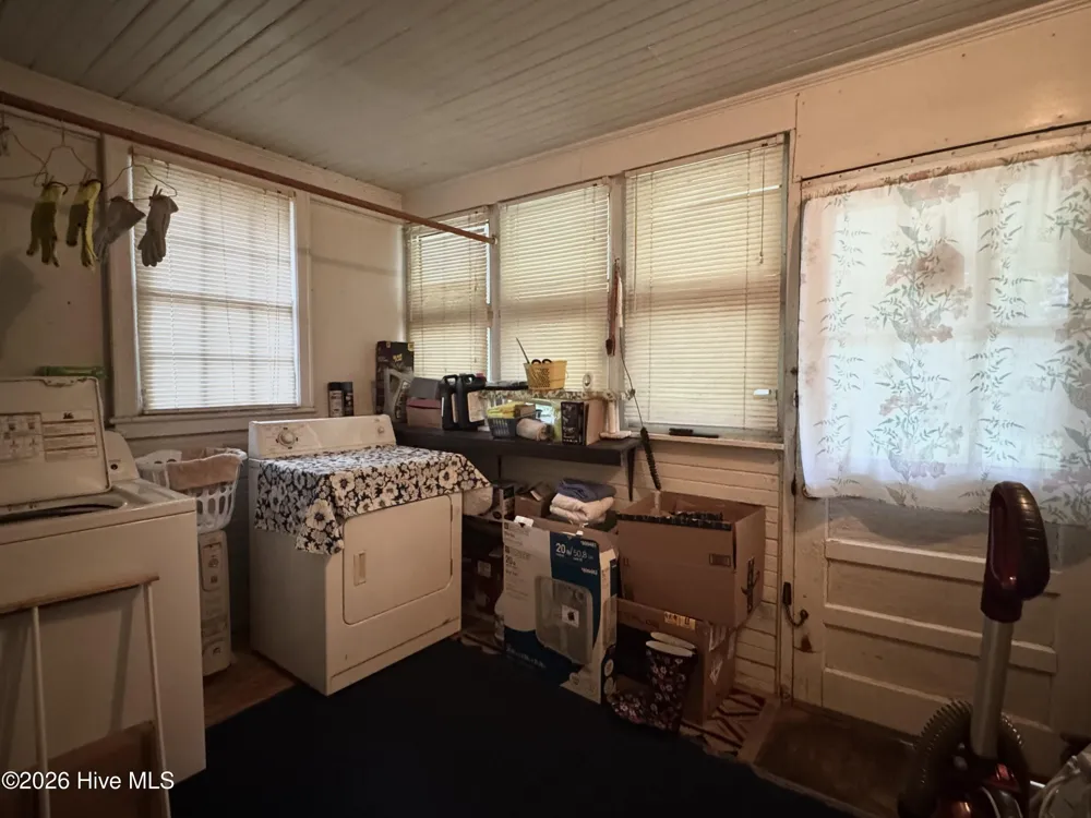 217 & 219 E Lewis Street Whiteville, NC 28472