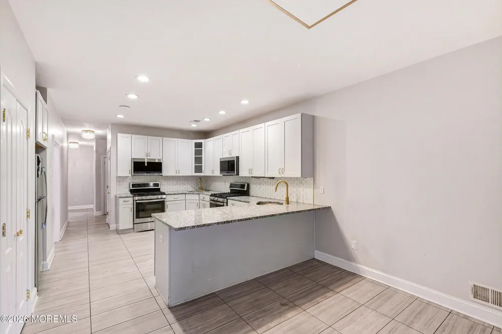 17 Stamford Hill Road Lakewood, NJ 08701
