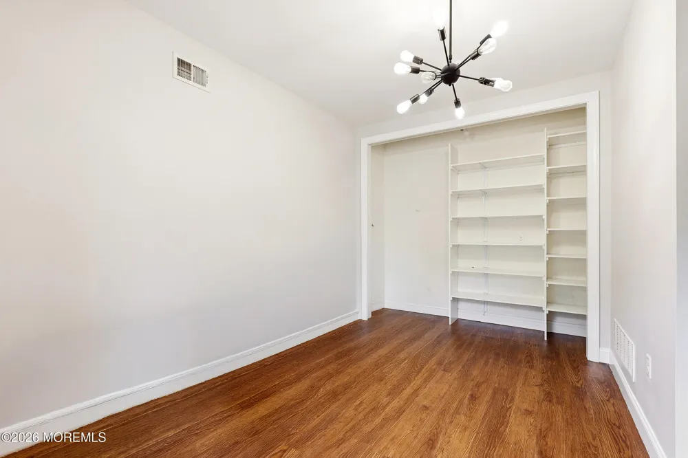 17 Stamford Hill Road Lakewood, NJ 08701