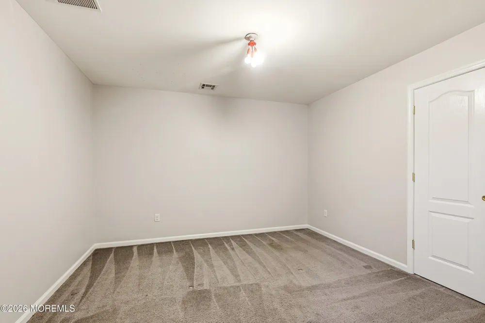 17 Stamford Hill Road Lakewood, NJ 08701