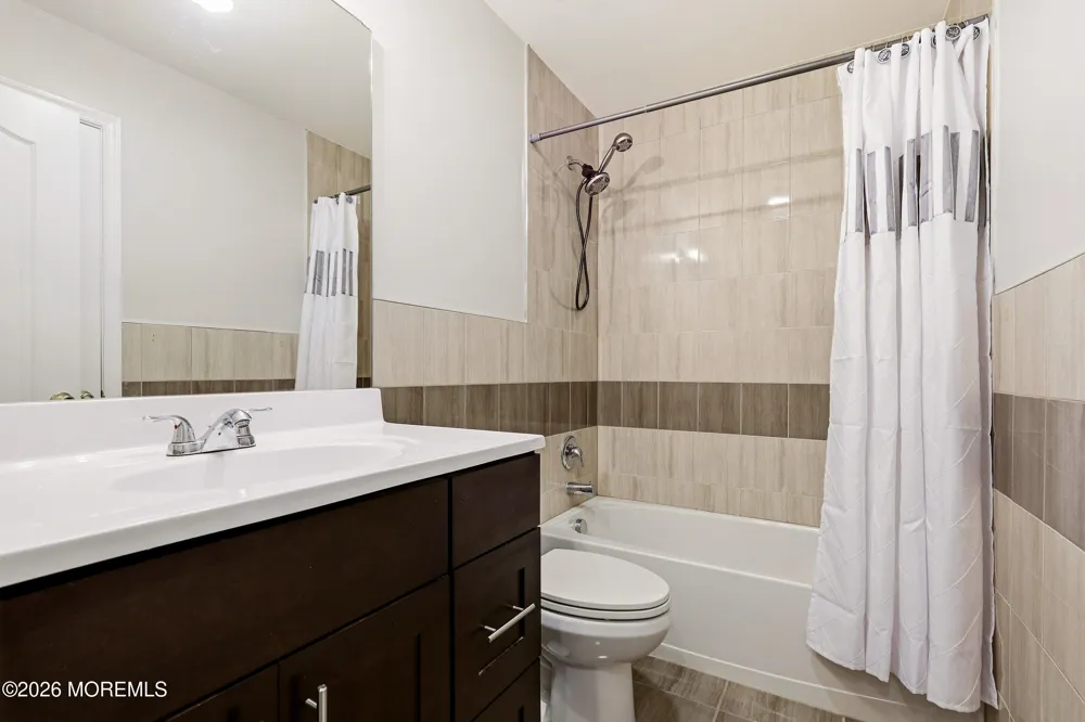 17 Stamford Hill Road Lakewood, NJ 08701