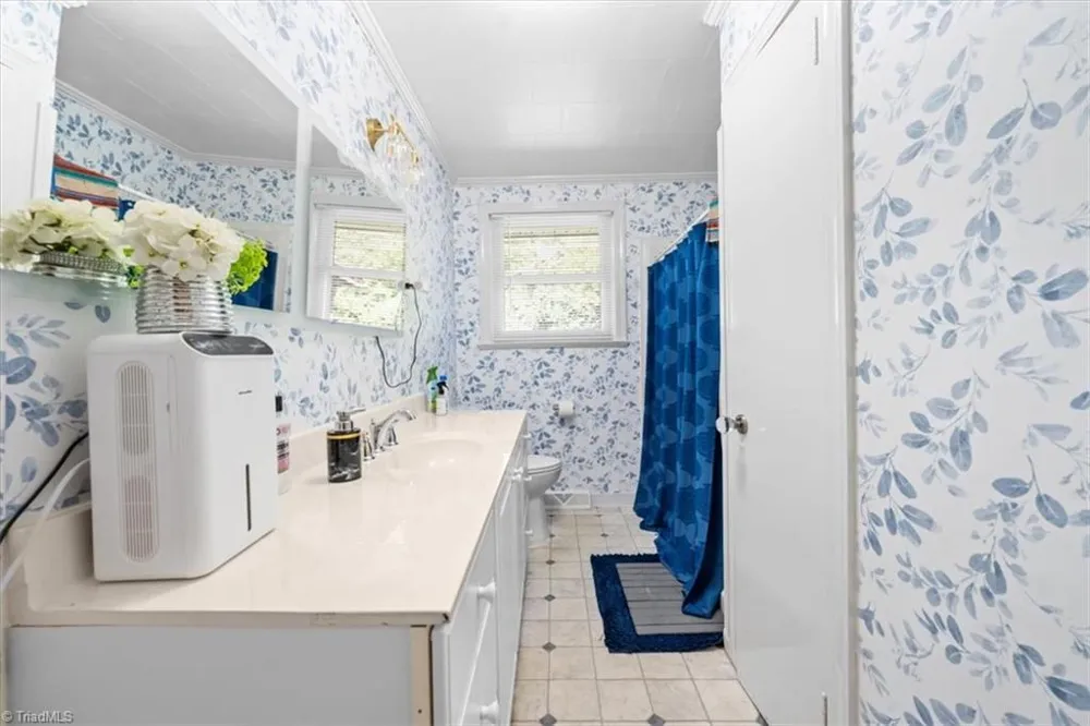 1539 shady Drive Asheboro, NC 27203
