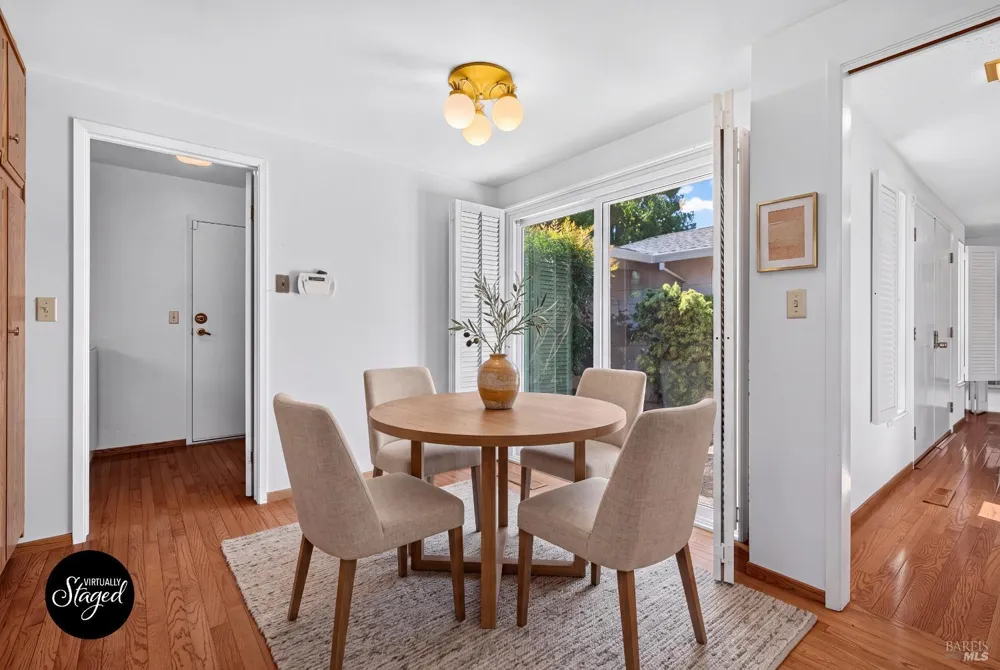 8940 Oakmont Drive Santa Rosa, CA 95409