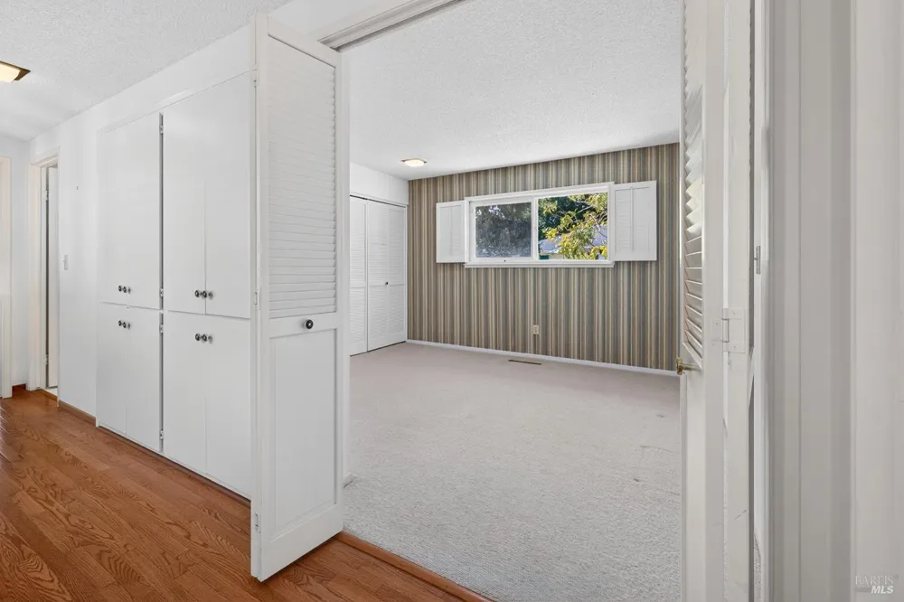 8940 Oakmont Drive Santa Rosa, CA 95409