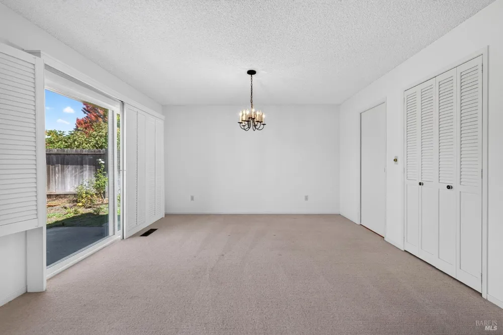 8940 Oakmont Drive Santa Rosa, CA 95409