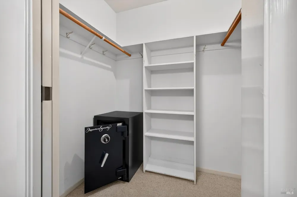 8940 Oakmont Drive Santa Rosa, CA 95409