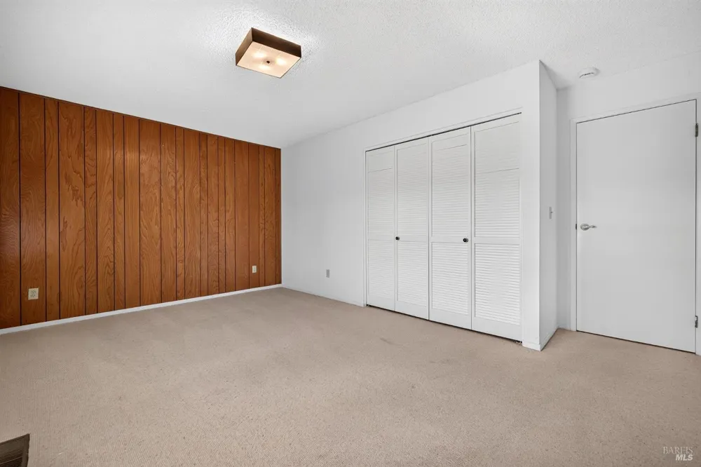 8940 Oakmont Drive Santa Rosa, CA 95409