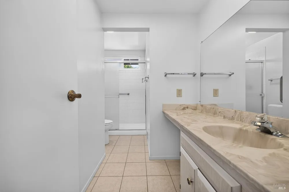 8940 Oakmont Drive Santa Rosa, CA 95409