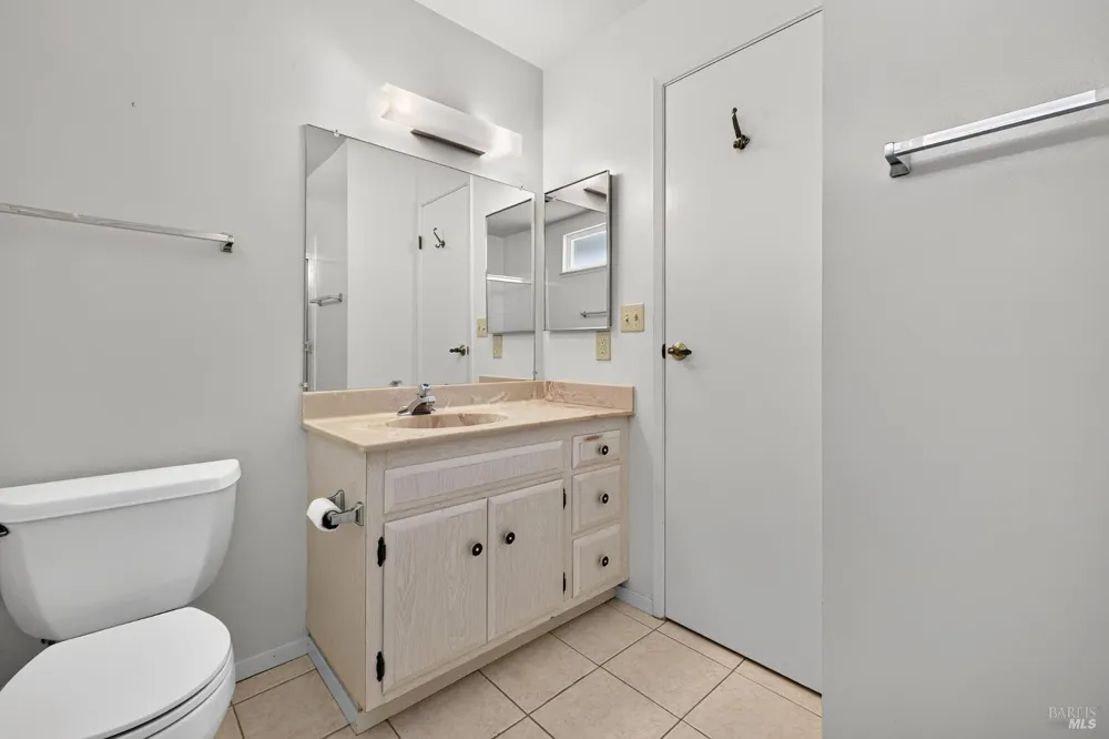 8940 Oakmont Drive Santa Rosa, CA 95409