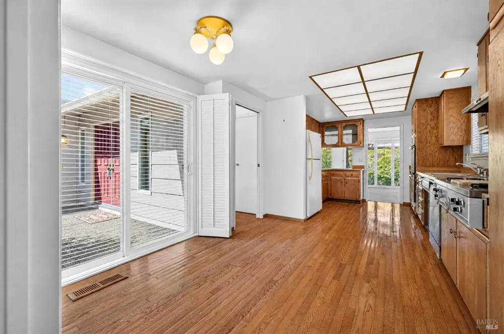 8940 Oakmont Drive Santa Rosa, CA 95409