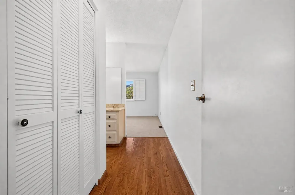 8940 Oakmont Drive Santa Rosa, CA 95409