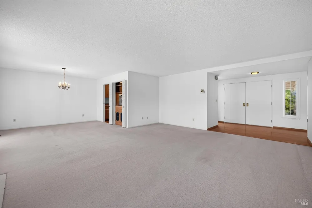 8940 Oakmont Drive Santa Rosa, CA 95409